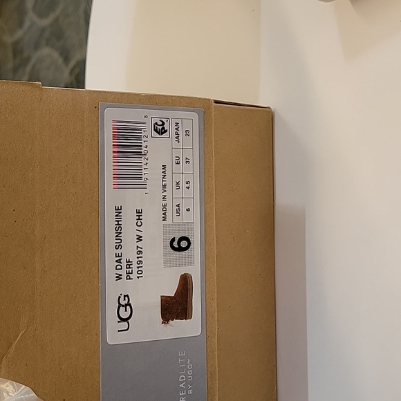 UGG Treadmill short boot - Picture 4 of 7